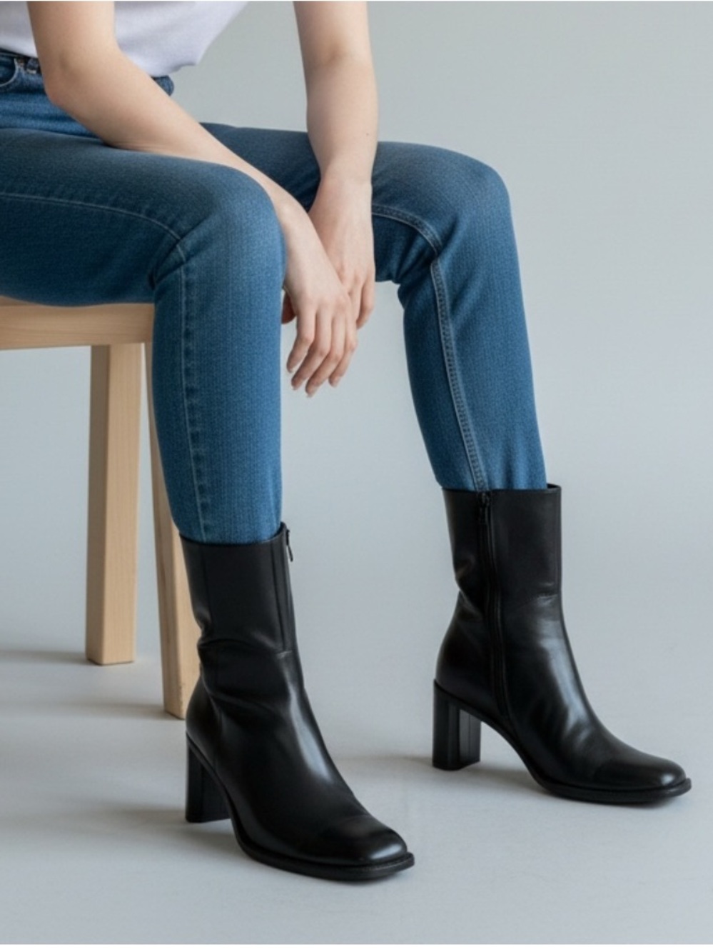 Banana Republic Leather Boot Woman Size 6.5 Made in Italy